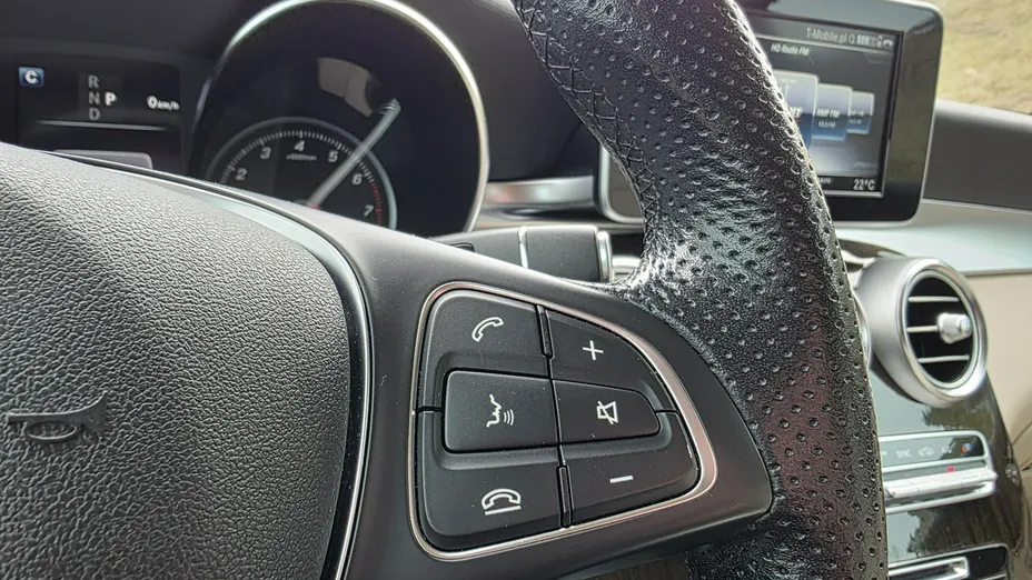 MERCEDES-BENZ GLC -