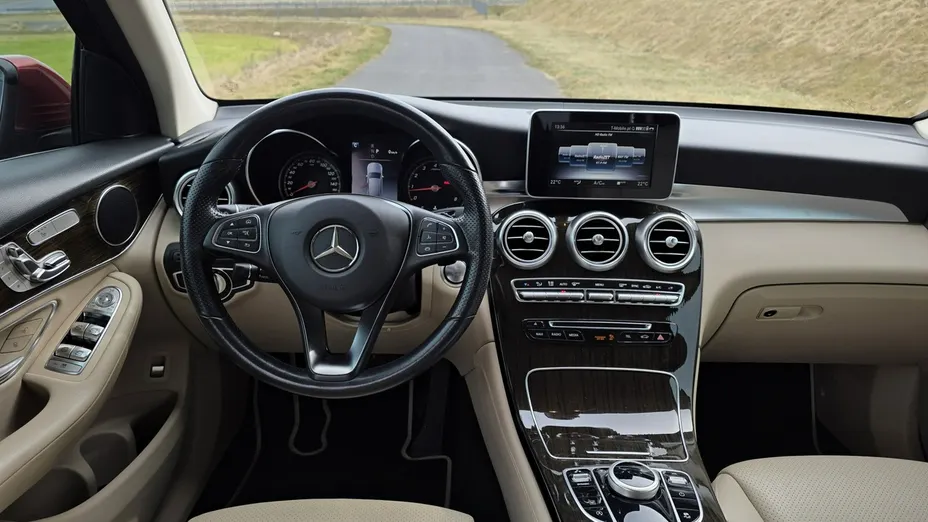 MERCEDES-BENZ GLC -