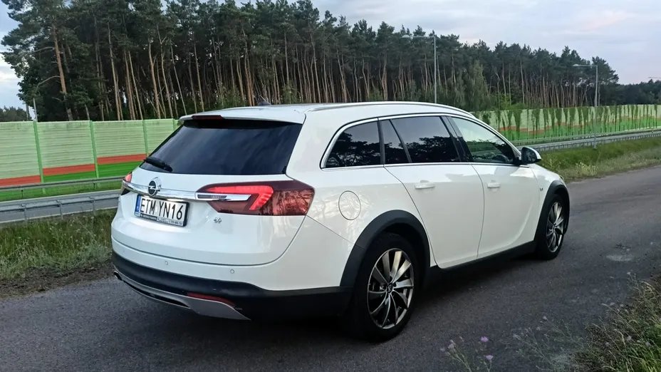 OPEL Insignia -