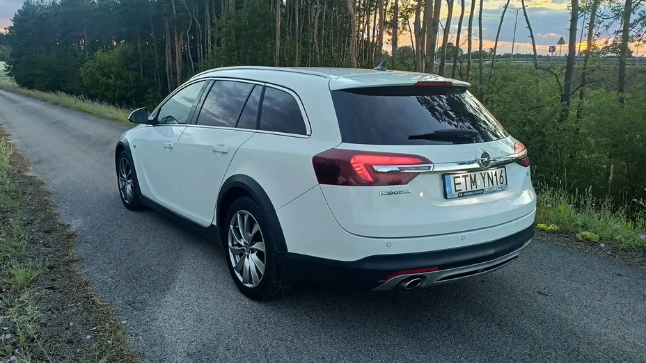 OPEL Insignia -