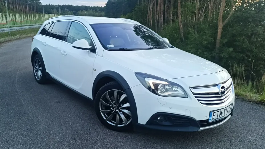 OPEL Insignia -