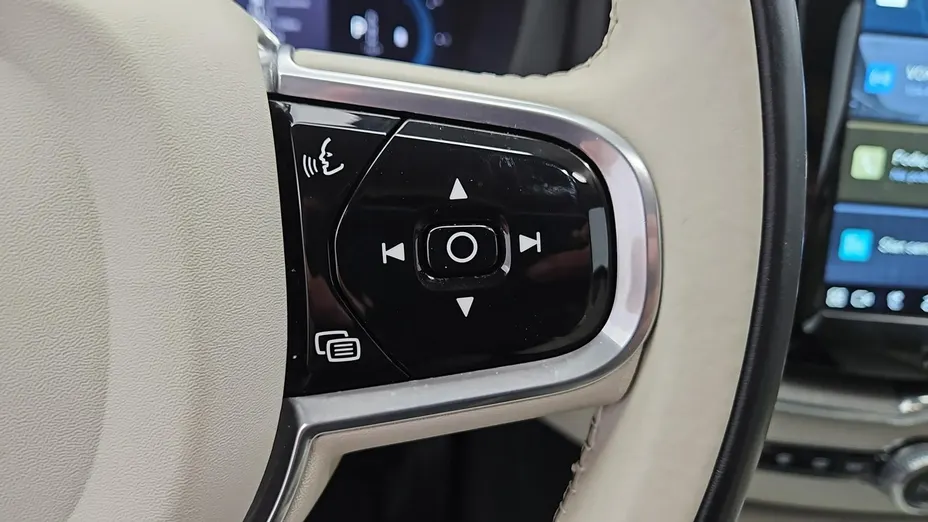 VOLVO XC60 -