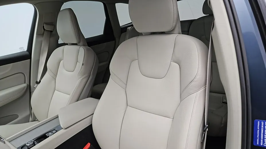 VOLVO XC60 -