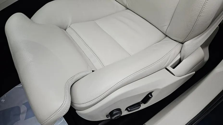 VOLVO XC60 -