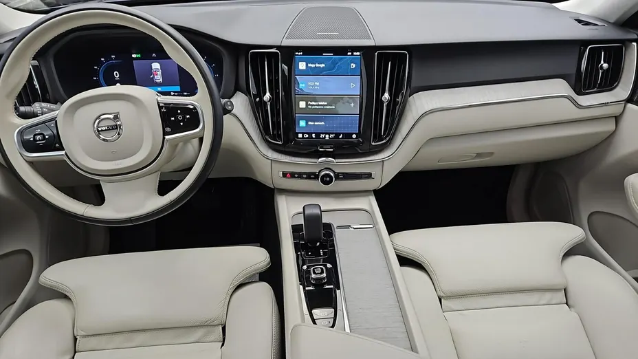 VOLVO XC60 -