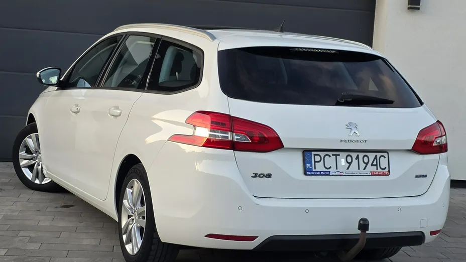 PEUGEOT 308 -