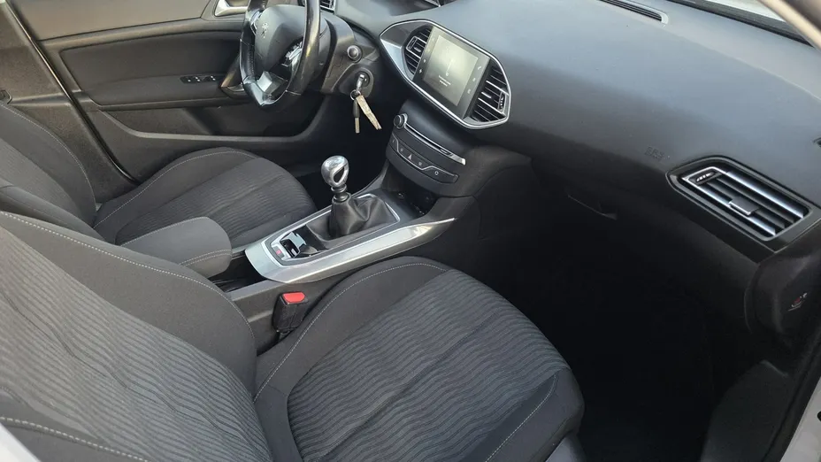 PEUGEOT 308 -