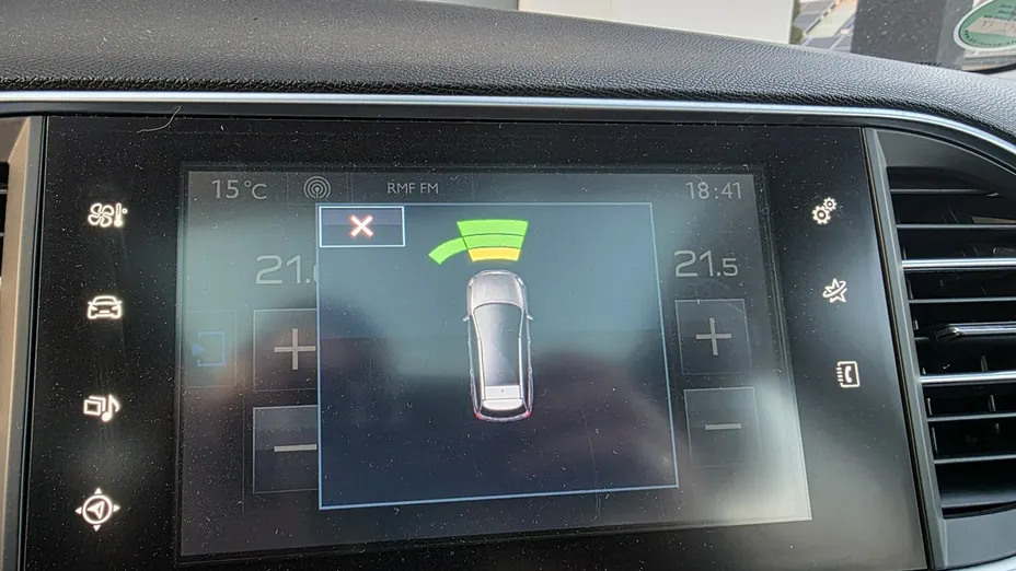 PEUGEOT 308 -