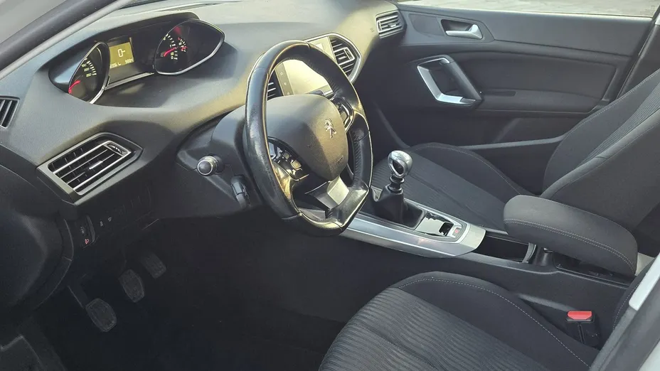 PEUGEOT 308 -