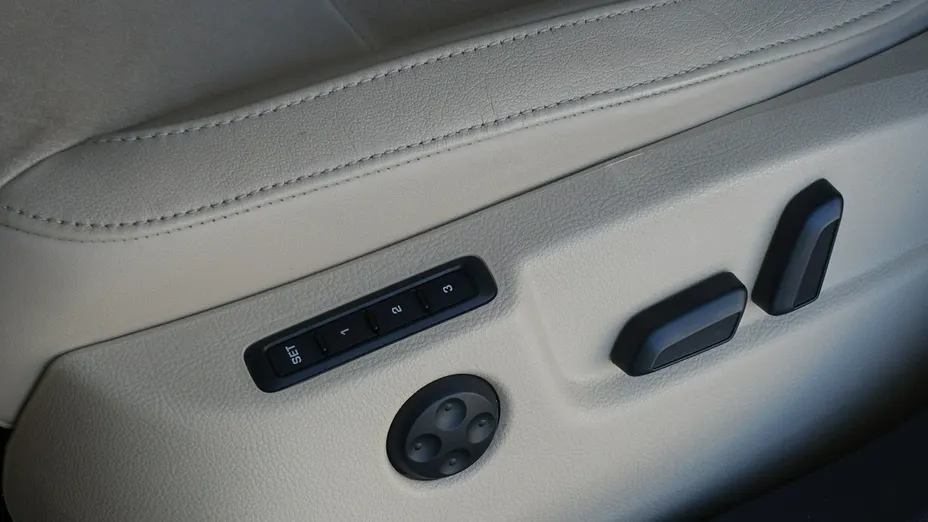 SKODA Superb -