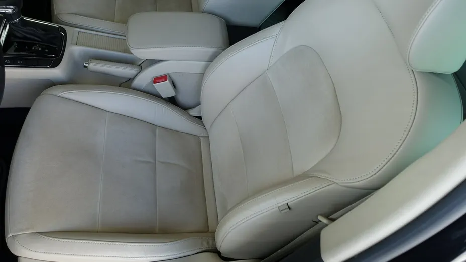 SKODA Superb -