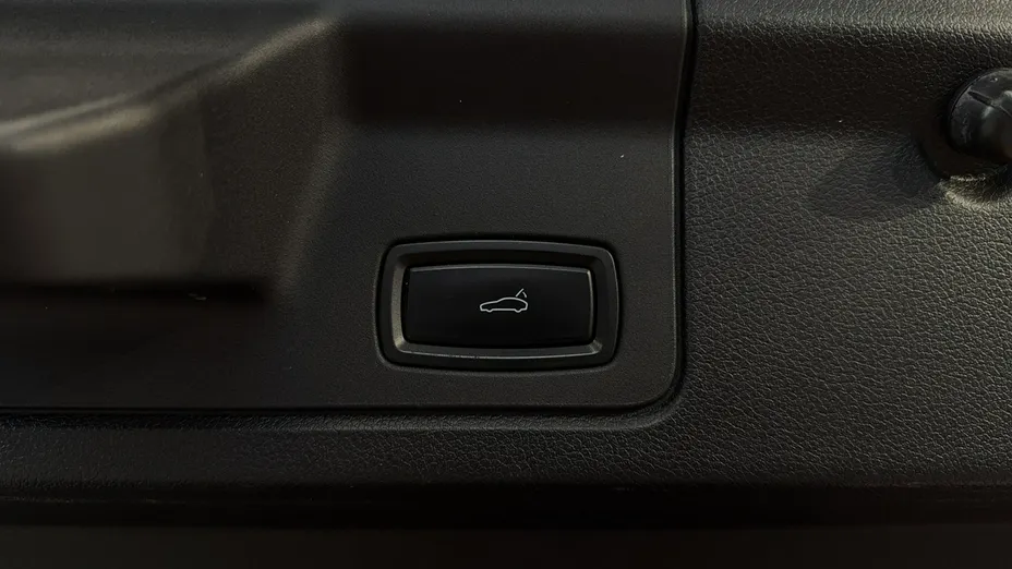 PORSCHE Panamera -