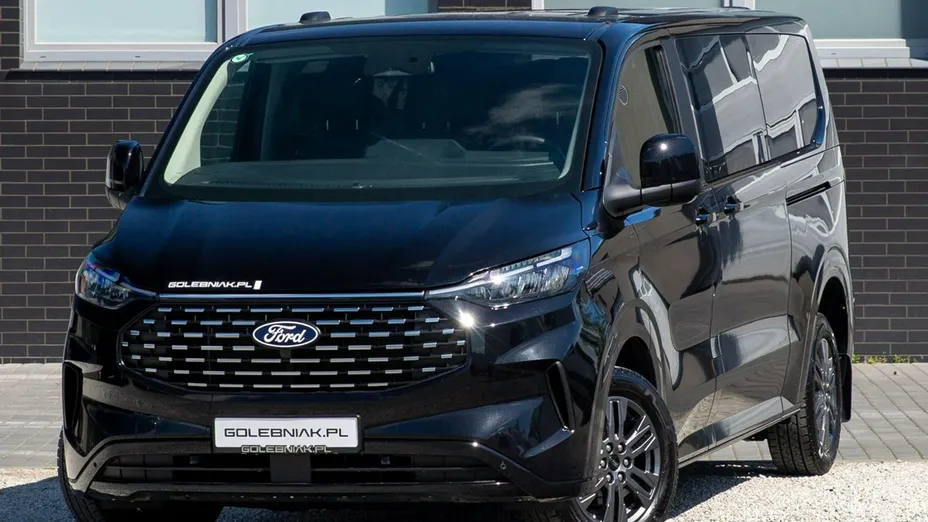 FORD Tourneo Custom -
