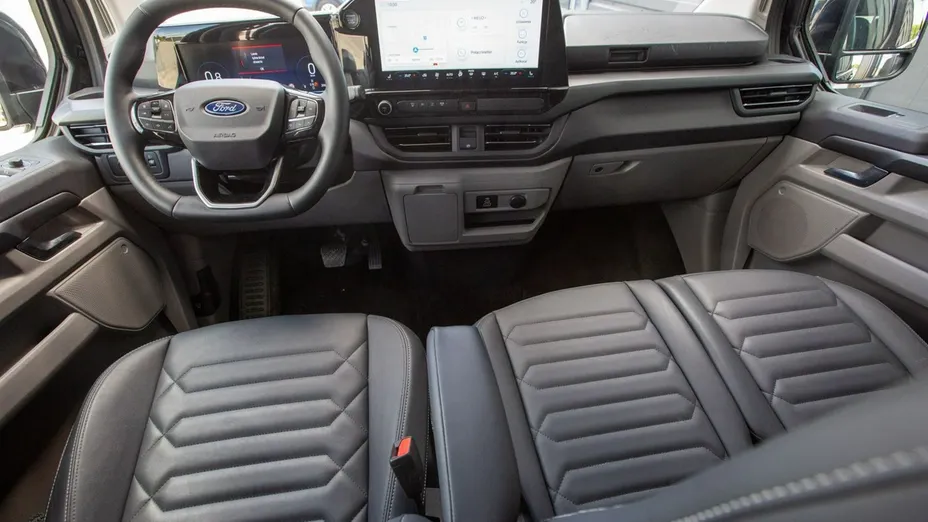 FORD Tourneo Custom -