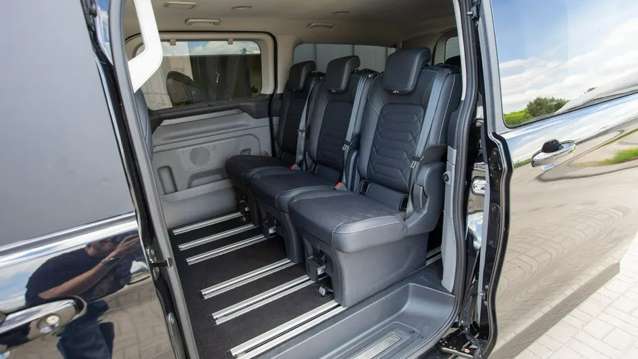 FORD Tourneo Custom -