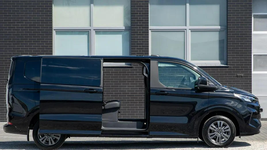 FORD Tourneo Custom -