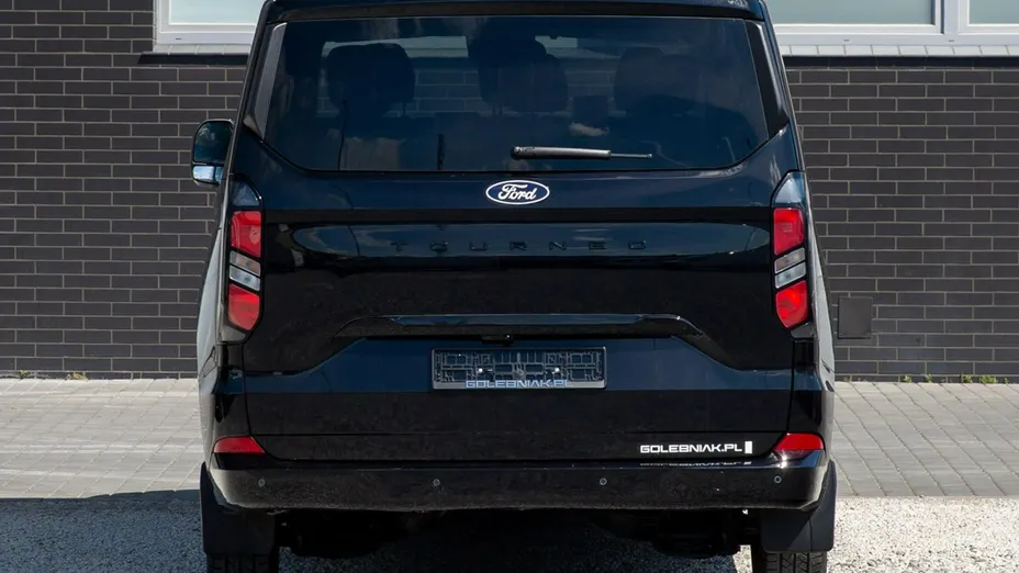 FORD Tourneo Custom -
