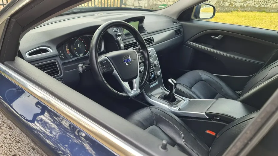 VOLVO V70 -