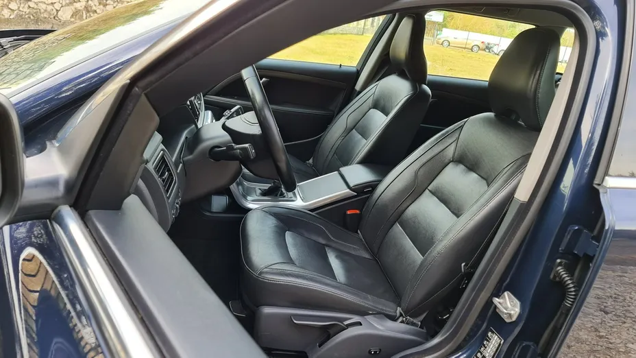 VOLVO V70 -