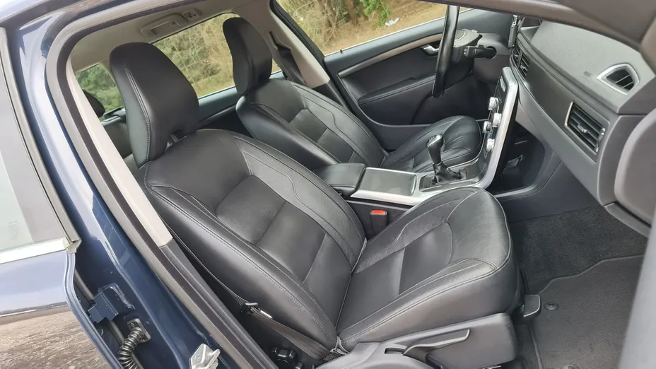 VOLVO V70 -