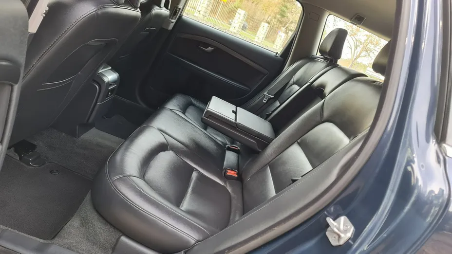 VOLVO V70 -