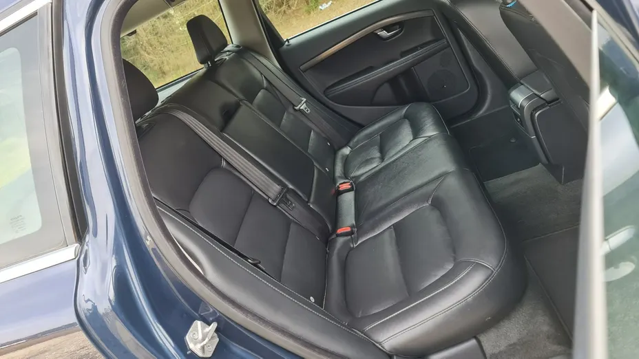 VOLVO V70 -