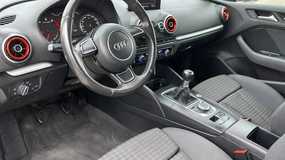 AUDI A3 -
