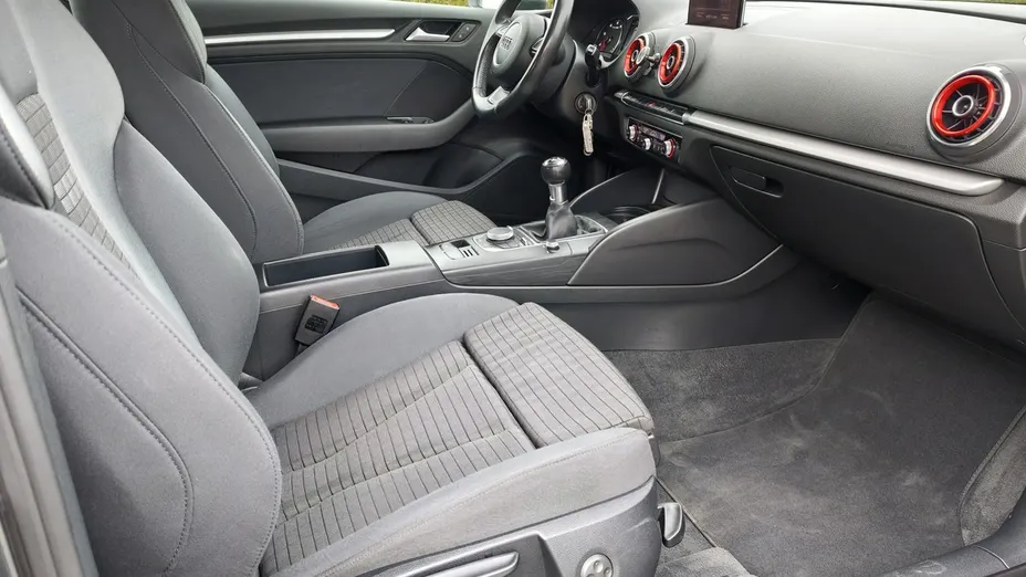 AUDI A3 -