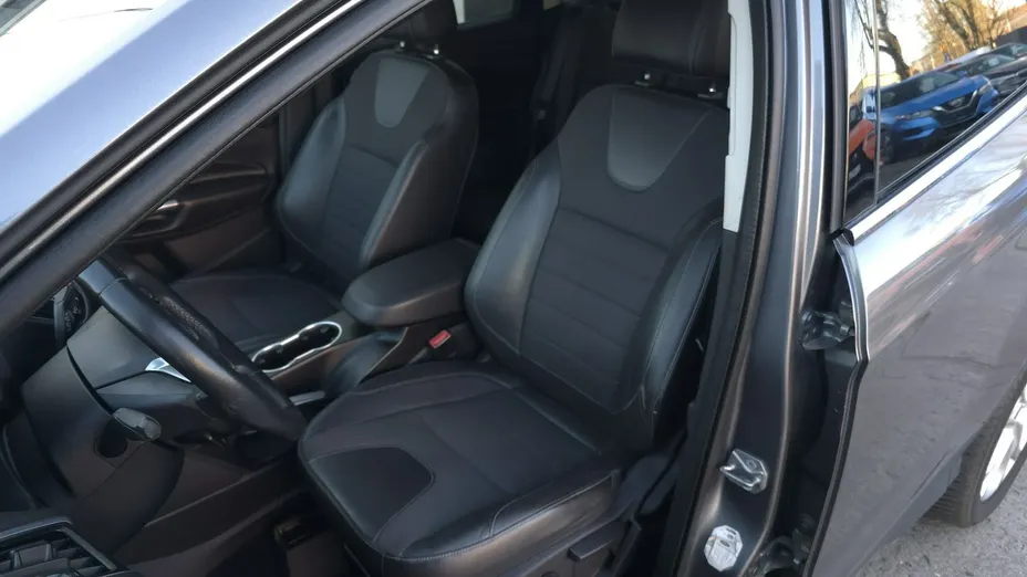 FORD Kuga -