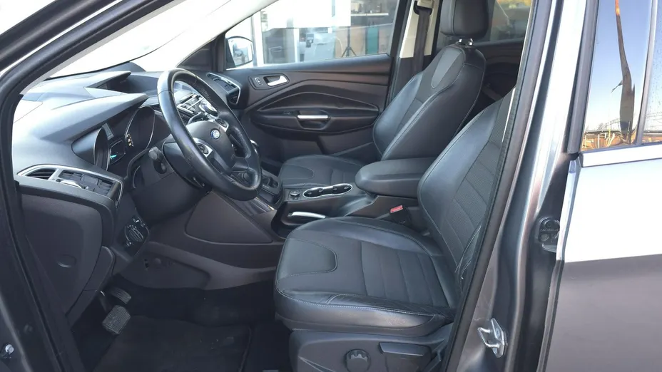 FORD Kuga -