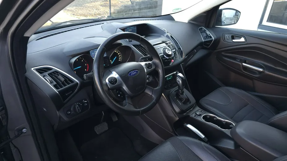 FORD Kuga -