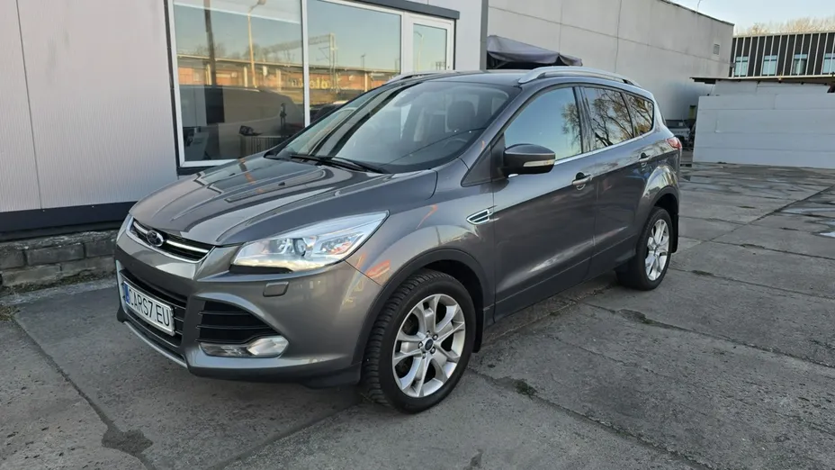 FORD Kuga -
