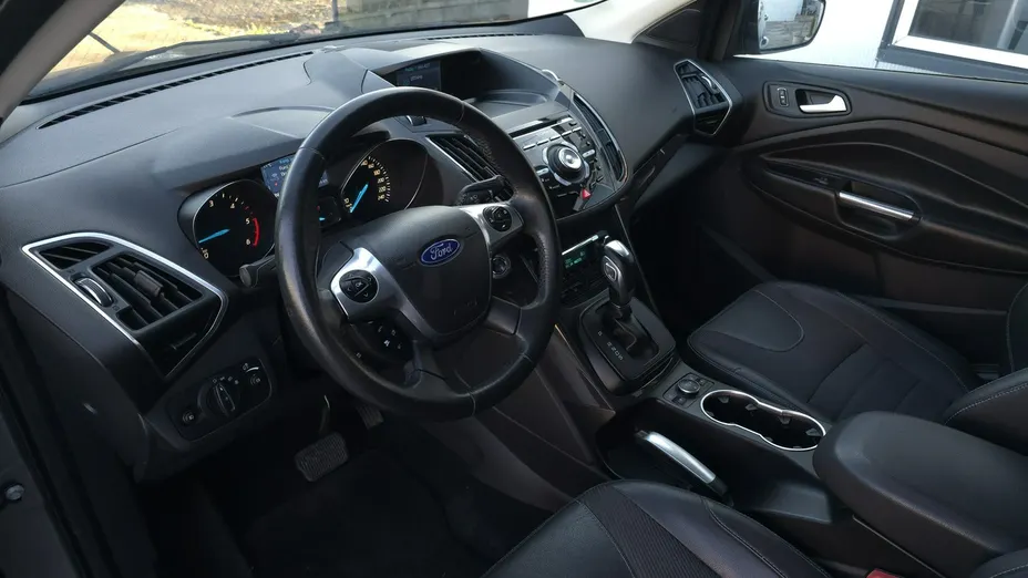 FORD Kuga -