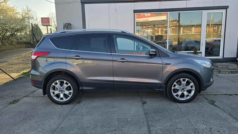 FORD Kuga -