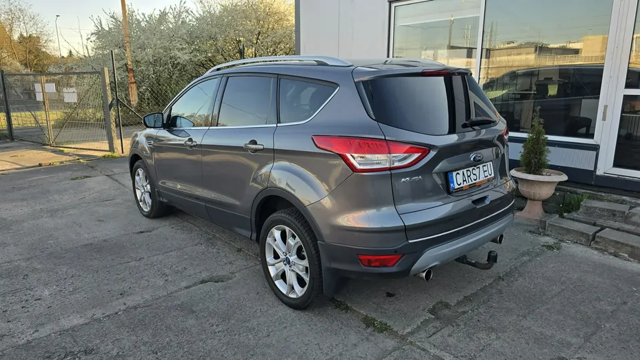FORD Kuga -