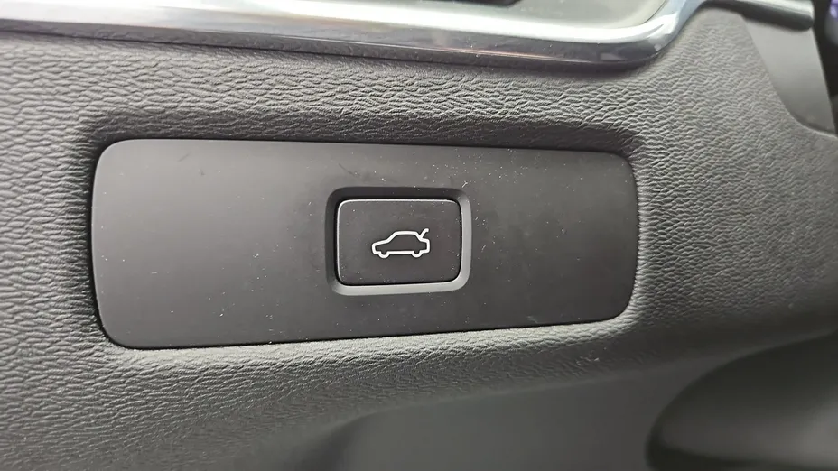 VOLVO XC60 -
