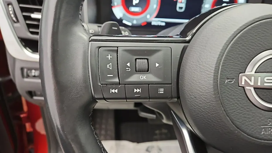 NISSAN Qashqai -