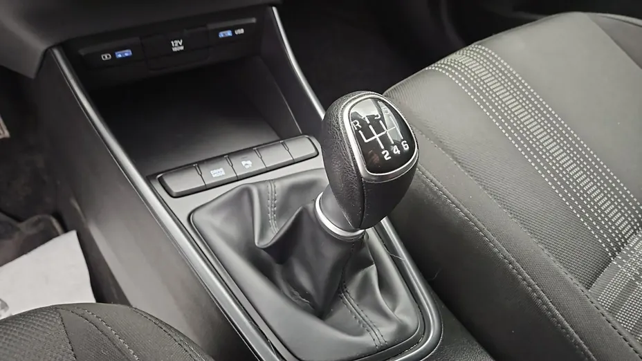 HYUNDAI i20 -