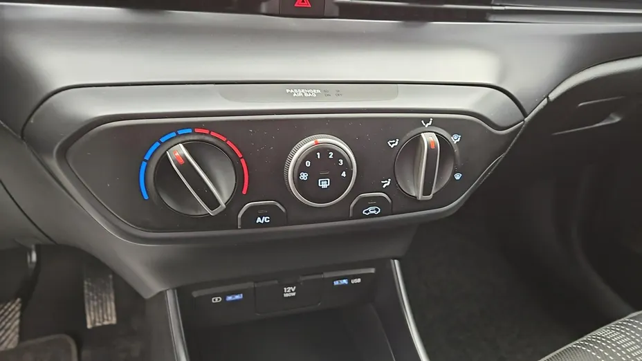 HYUNDAI i20 -