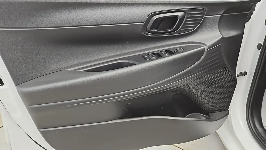 HYUNDAI i20 -