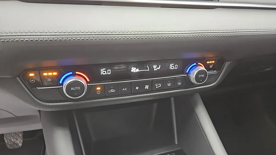 MAZDA 6 -