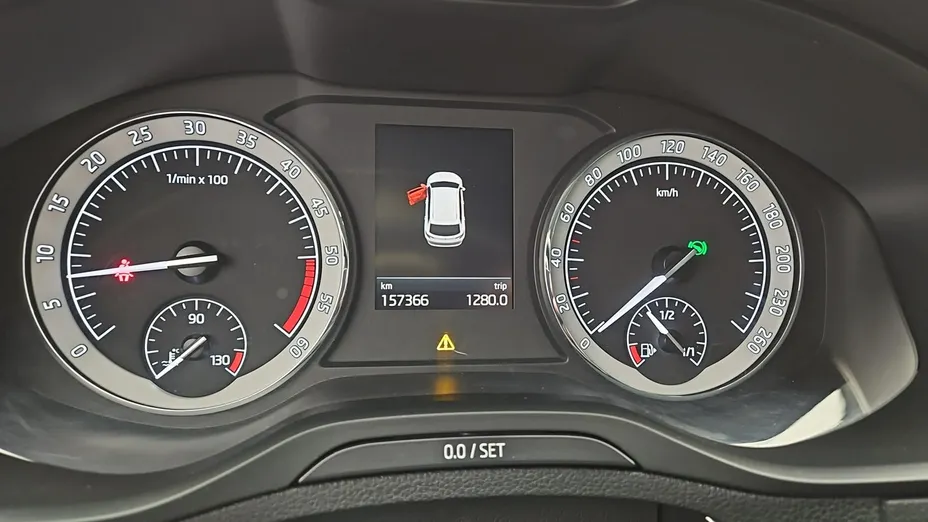 SKODA Karoq -