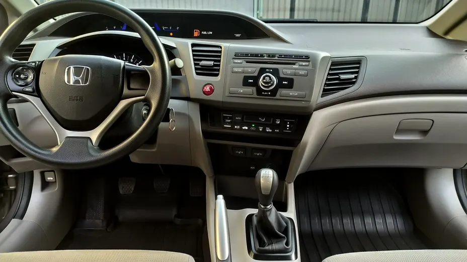 HONDA Civic -