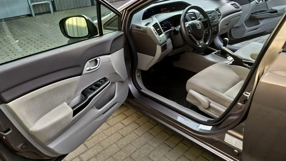 HONDA Civic -