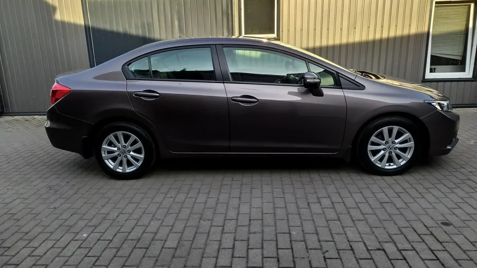 HONDA Civic -