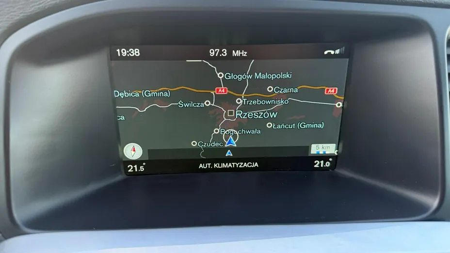 VOLVO V60 -