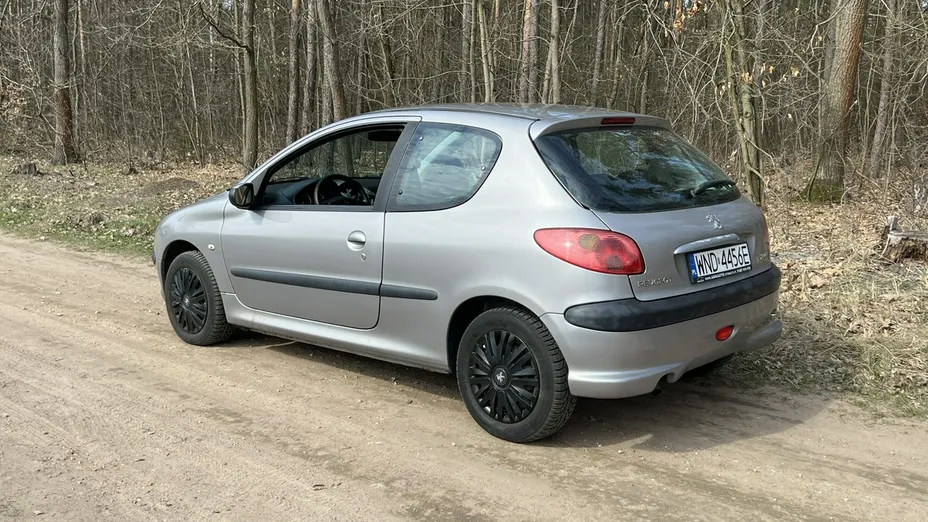 PEUGEOT 206 -