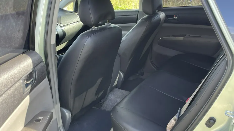 TOYOTA Prius -