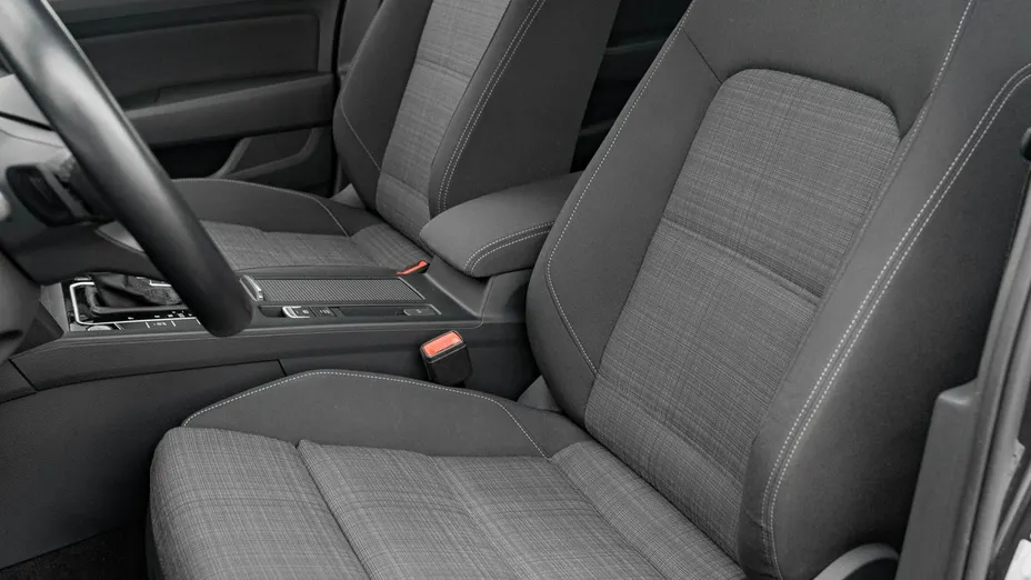VOLKSWAGEN Passat -