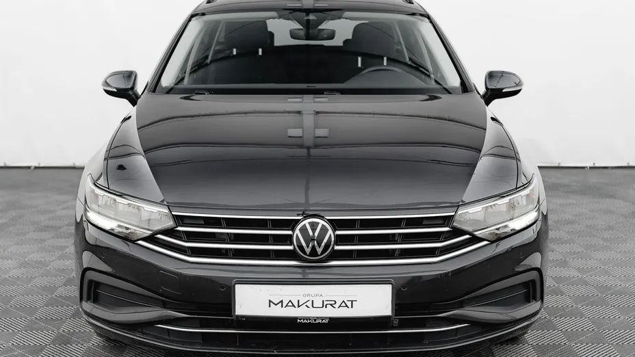 VOLKSWAGEN Passat -